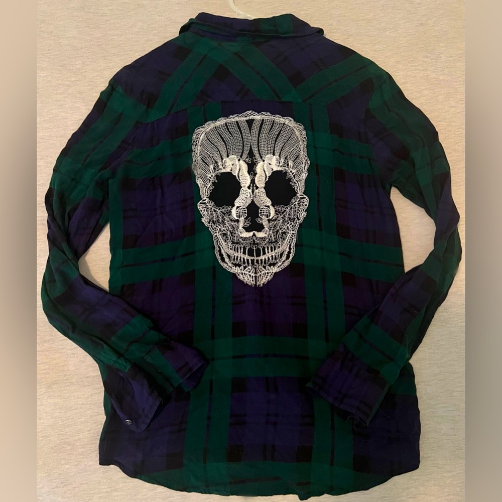 Woman’s Bethany Mota Green/Navy Plaid Long Sleeve Button Shirt w Skull Embroid